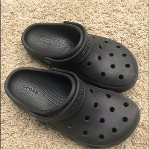 Size 8 black crocs